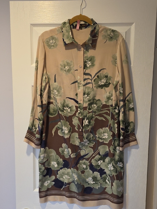 Loro Piana Dresses & Skirts - Loro Piana EU 46 Sheath Dress 100% Silk. Superb Condition.